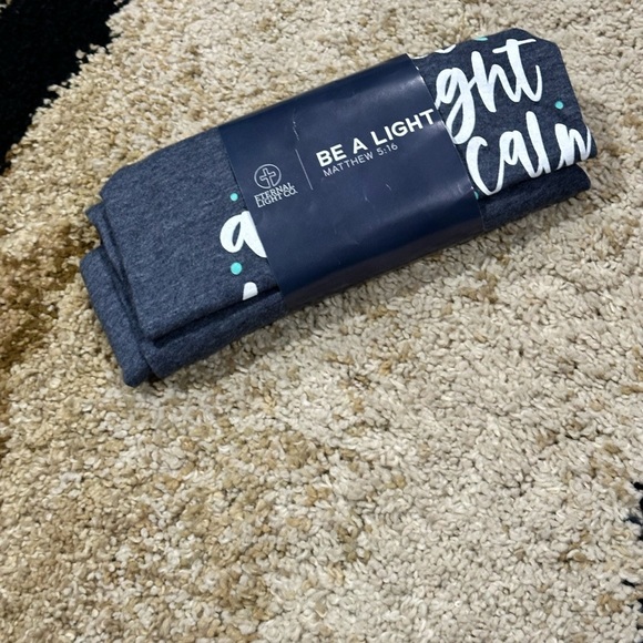 “Silent Night” Christmas Tree design XL NWT Eternal Light: Gildan Grey T-Shirt - Picture 7 of 11